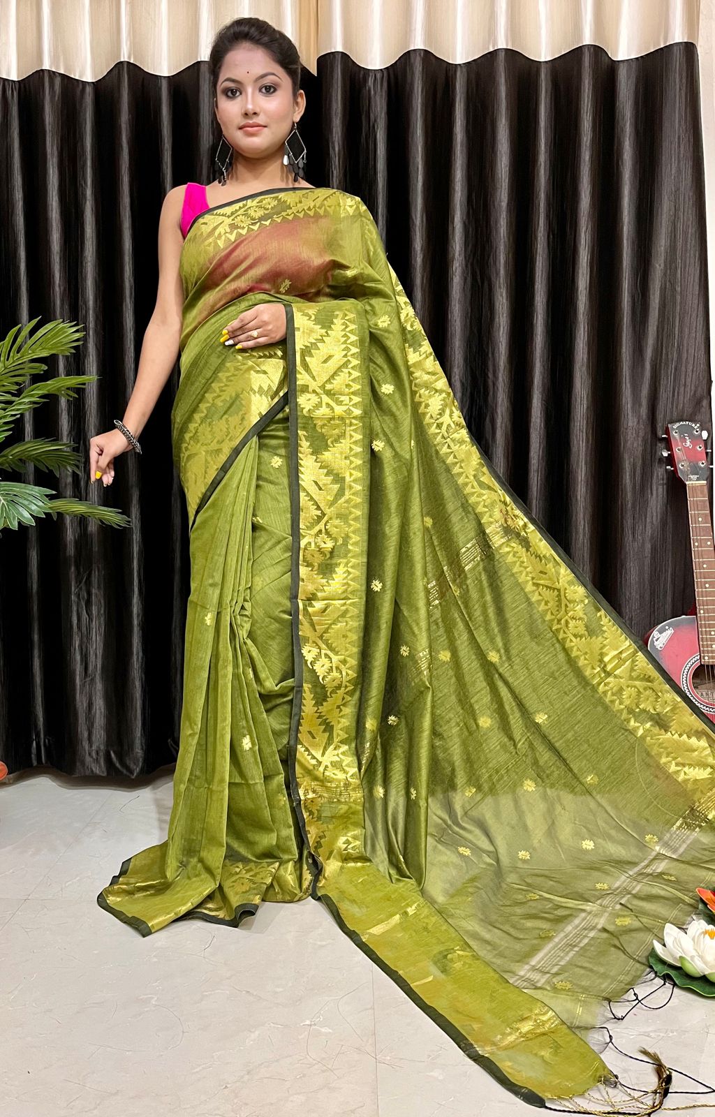 Mehndi Green Butta Pure Handloom Silk Cotton Saree