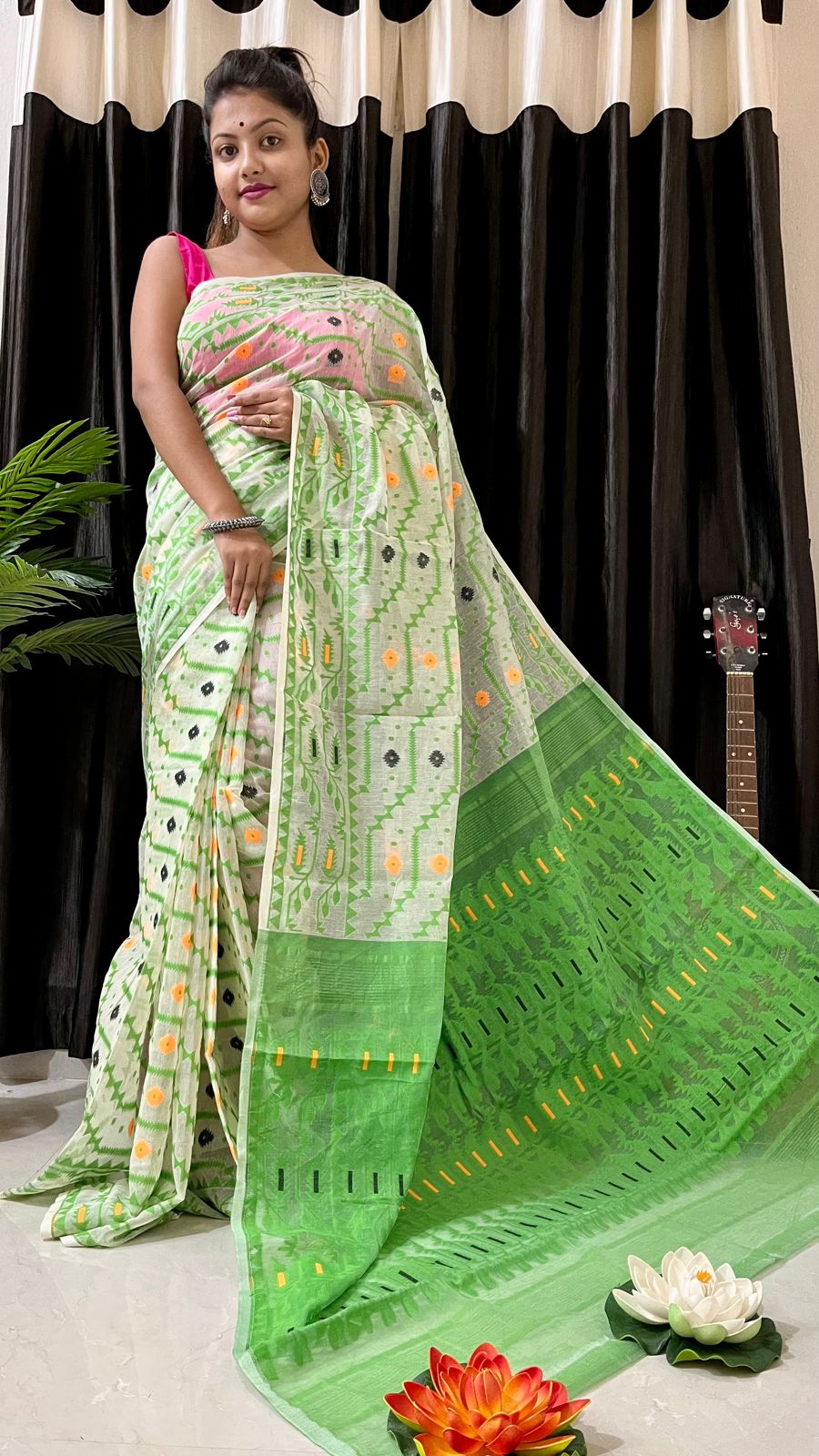Forest Green Pure Handloom Dhakai jamdani leaf design Saree