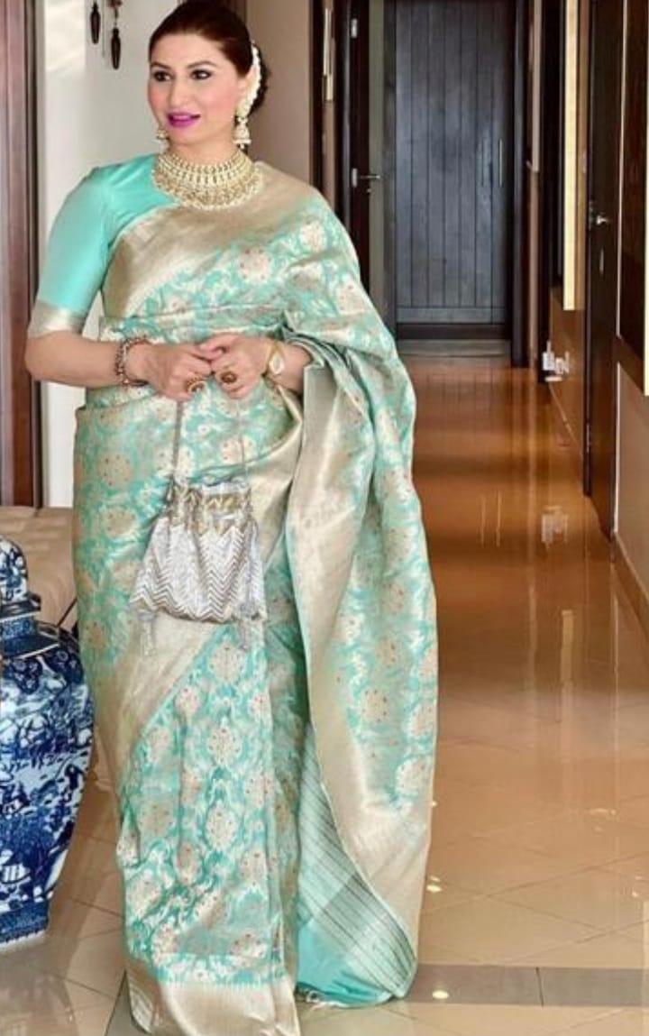 Sea Blue Flower Design Handloom Banarasi Silk Saree From Banaras