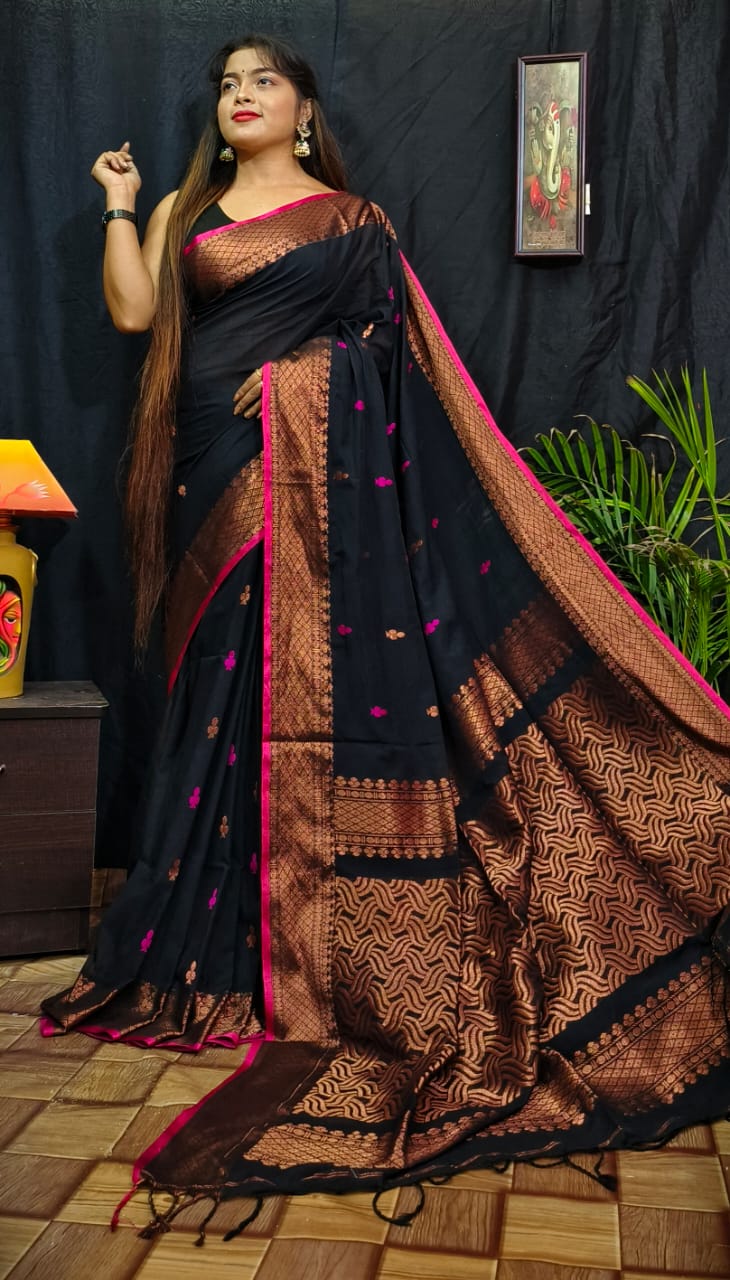 Medium Jungle Green Pure Handloom Butta Design Banarasi Saree